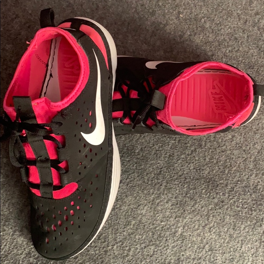 Nike shoes